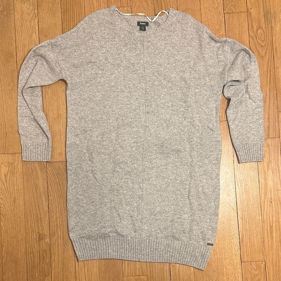 Roots Dresses & Skirts - Roots Gray Long Sleeve Sweater Dress  - Size S